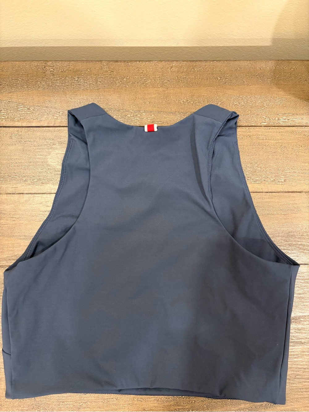 Women’s running crop- Size S - Picture 2 of 2